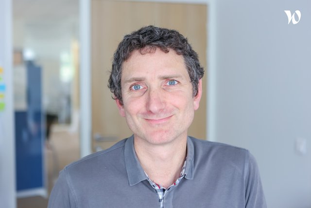 Meet Simon, Ingénieur optique & logiciel - Elynxo